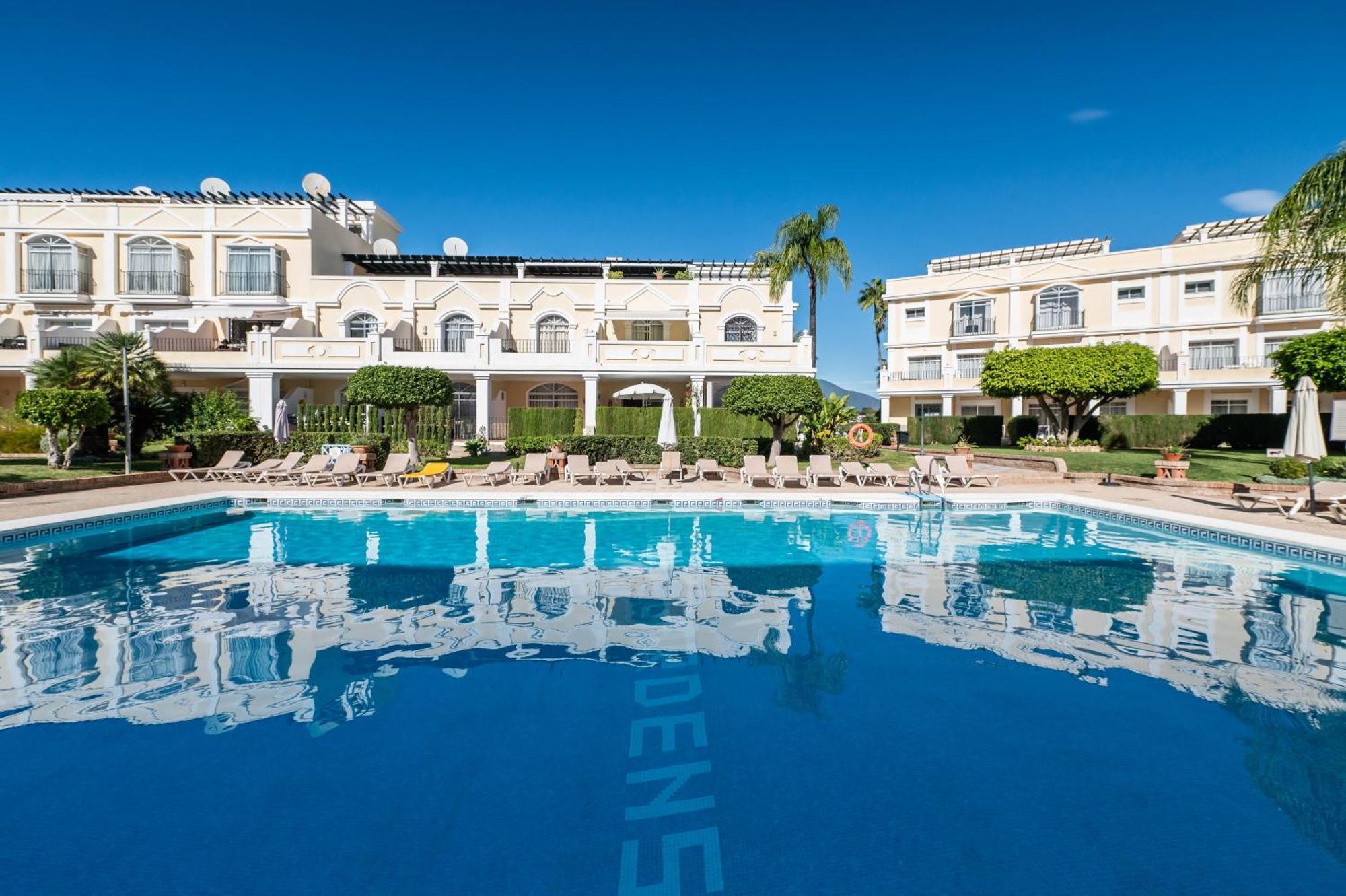 Calma House Aloha Gardens By Vps Apartament
